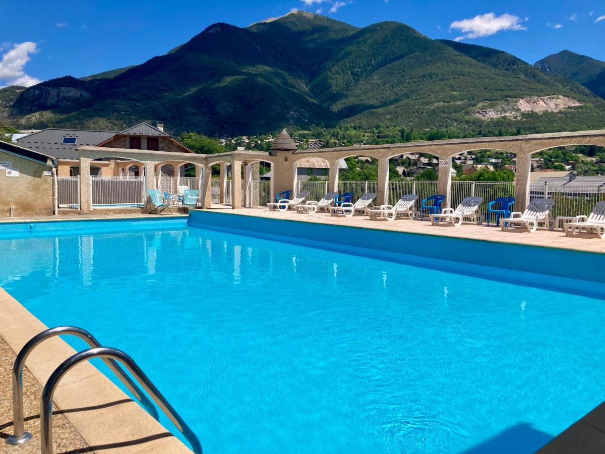 Hotel Le Catinat Fleuri Guillestre Esterno foto