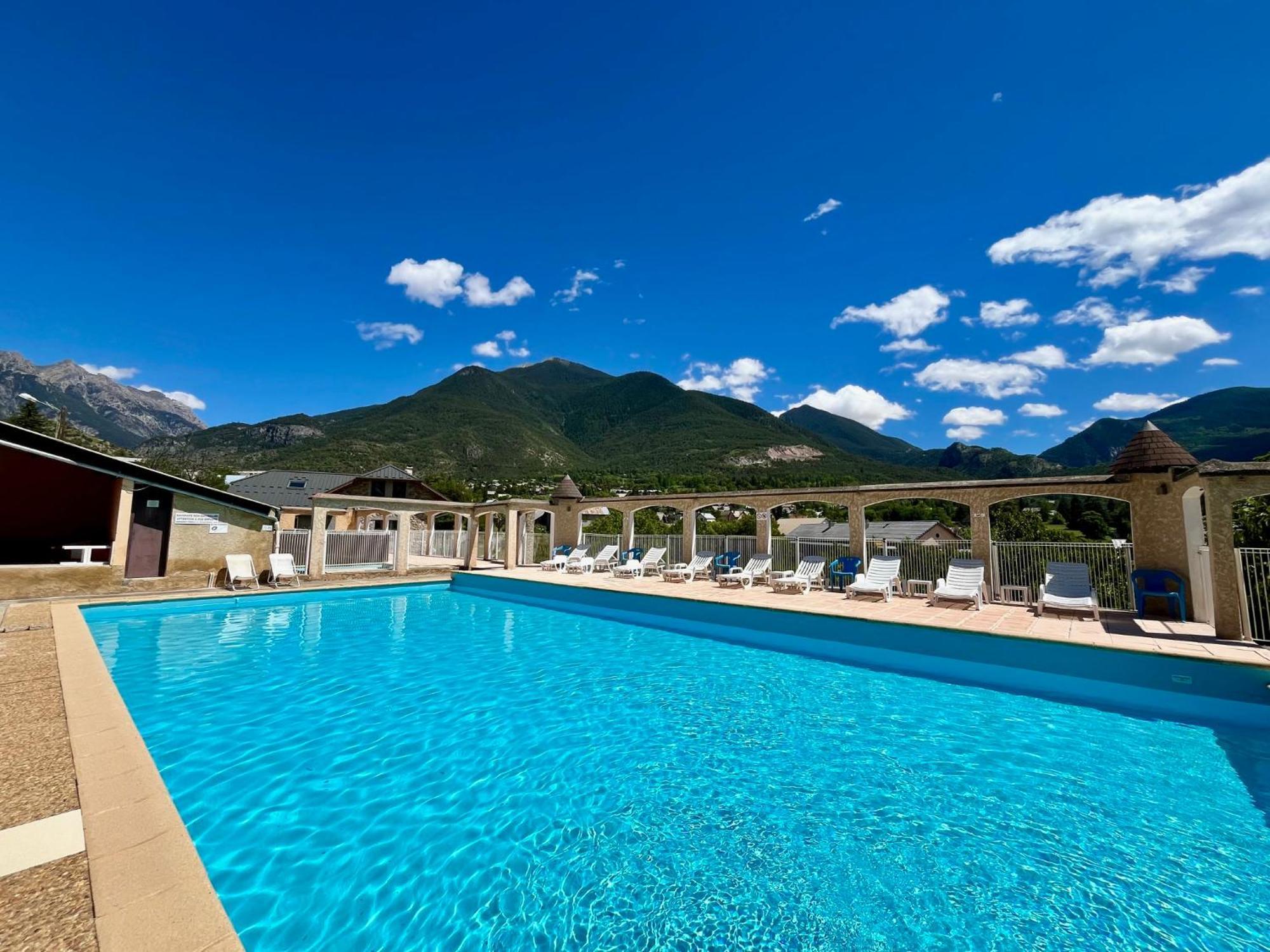Hotel Le Catinat Fleuri Guillestre Esterno foto