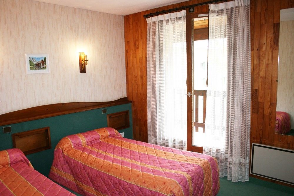 Hotel Le Catinat Fleuri Guillestre Esterno foto